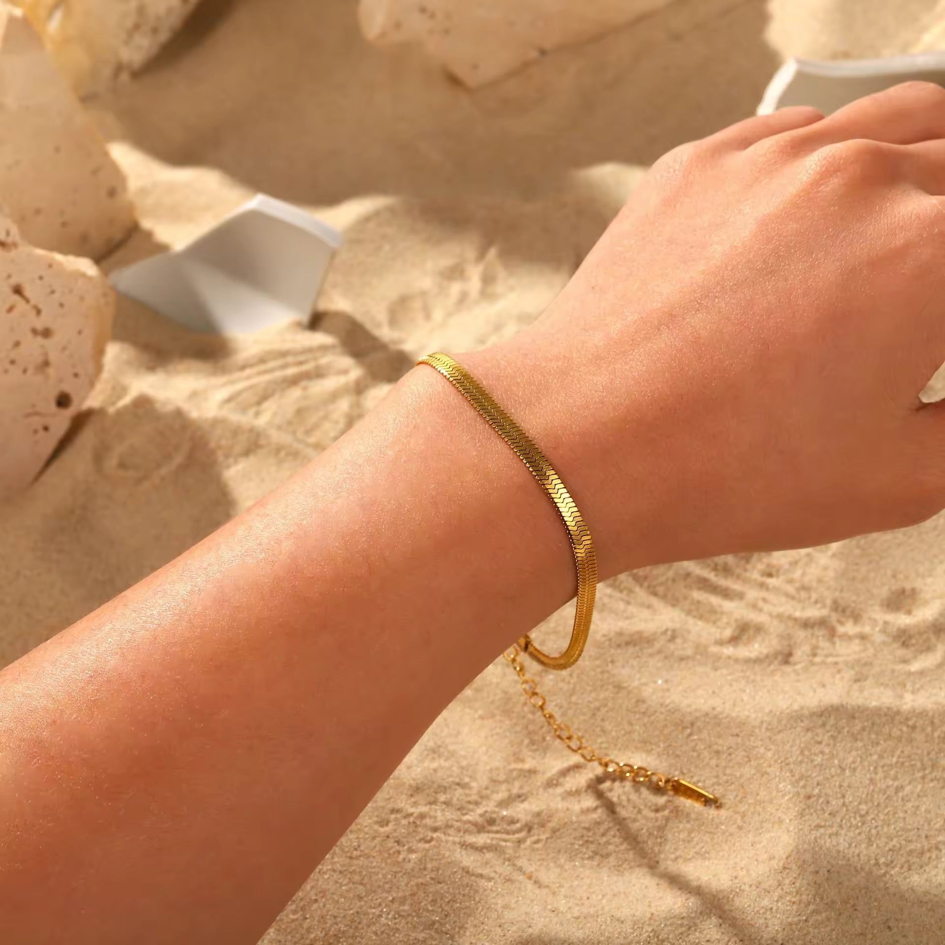 लुसी स्नेक चेन ब्रेसलेट