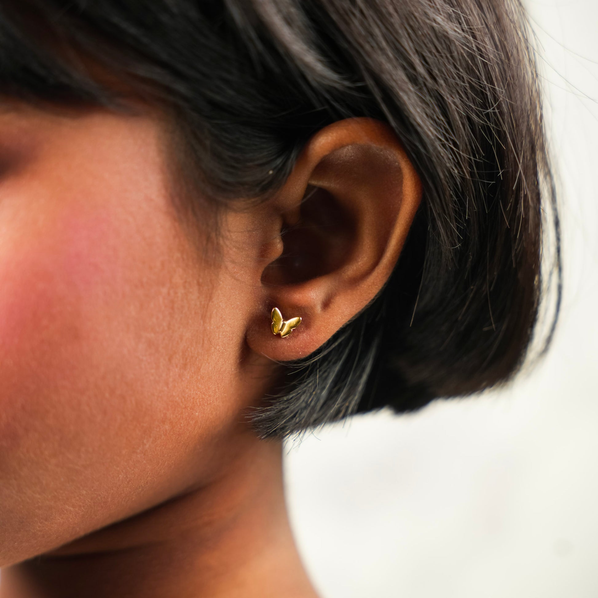 मिनी बटरफ्लाई स्टड इयररिंग