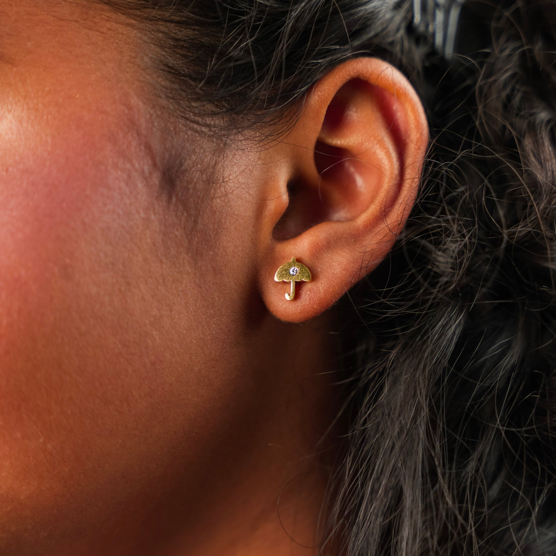 छाता स्टड इयररिंग