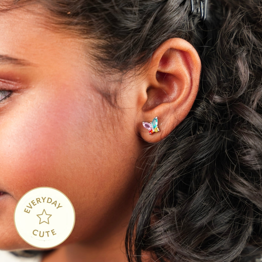 बटरफ्लाई मल्टीकलर स्टड इयररिंग - सिल्वर