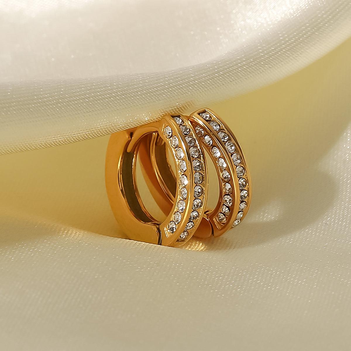 ज़िरकोनिया हग्गी हूप इयररिंग