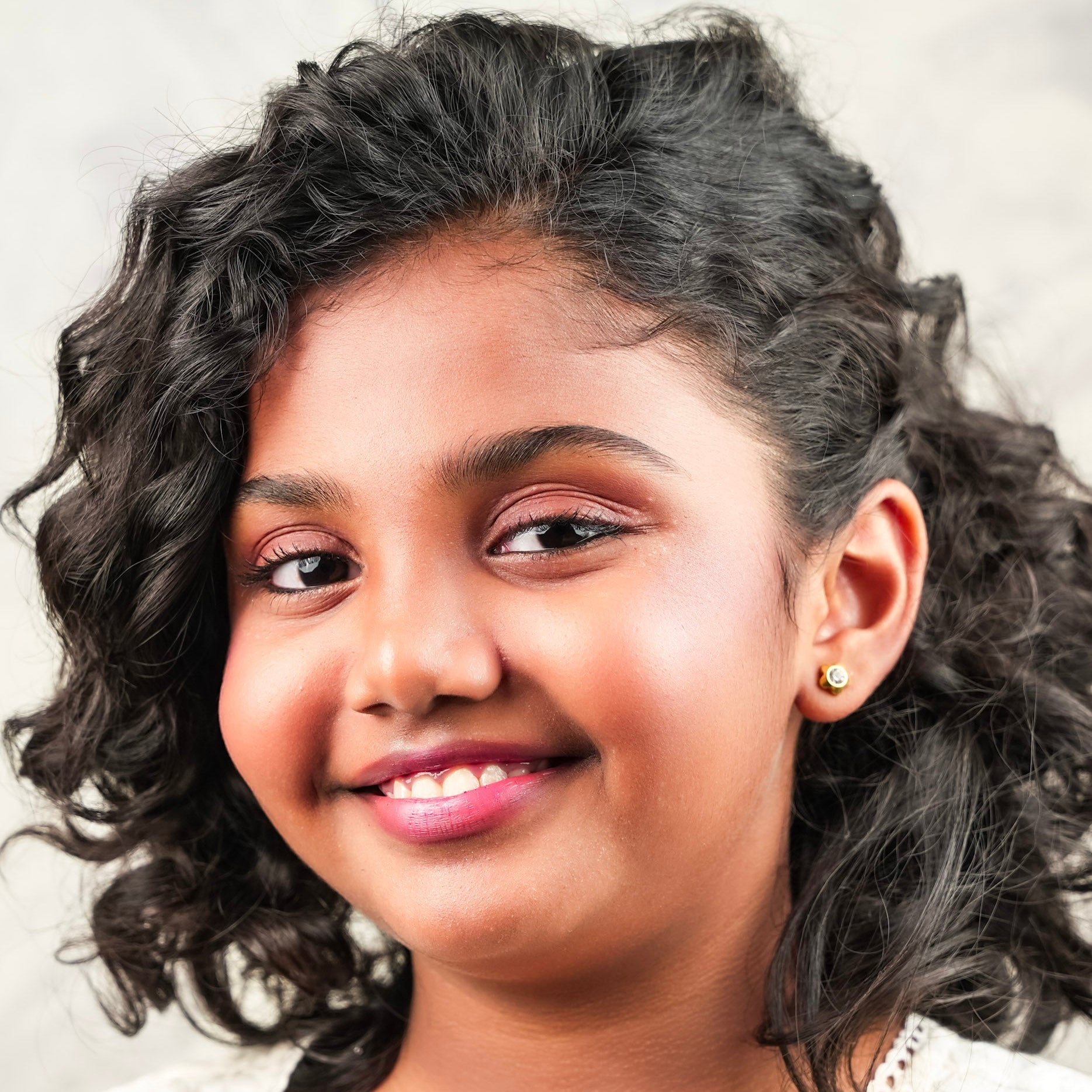 डायमंड फ्लावर स्टड इयररिंग