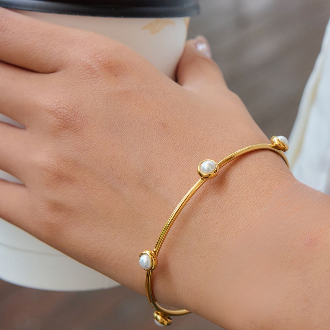 Royal Pearl Bangle