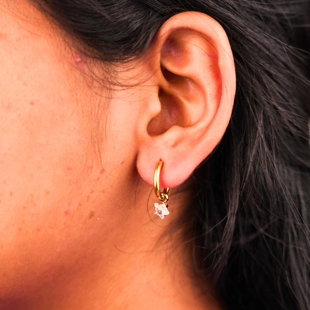 लटकते सितारे हूप इयररिंग्स