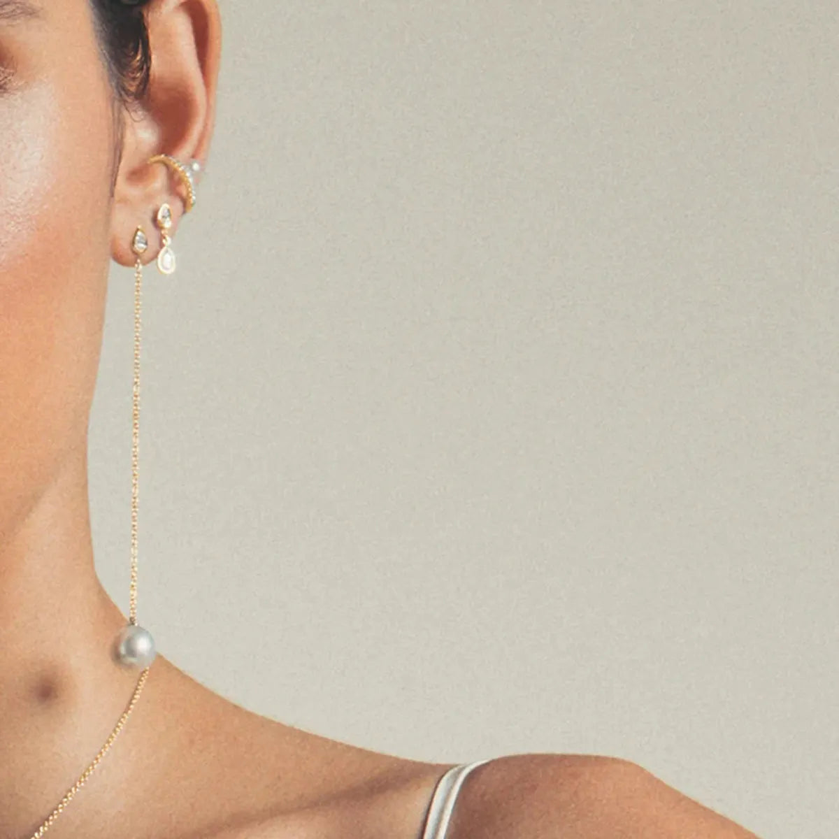 ज़िया पर्ल हैंगिंग इयररिंग