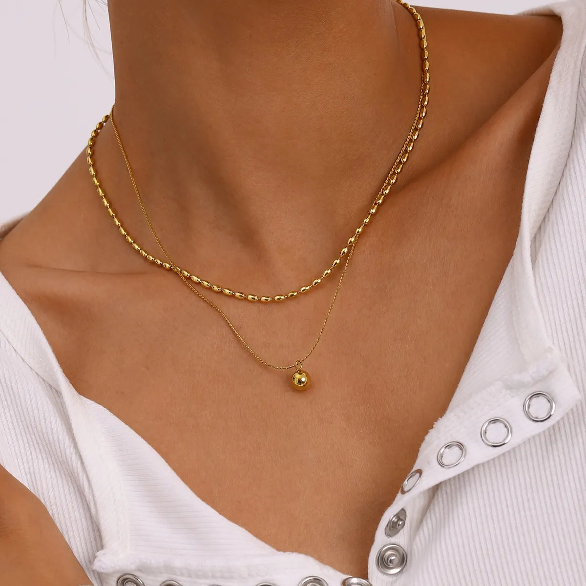 ओर्ब लेयर्ड नेकलेस