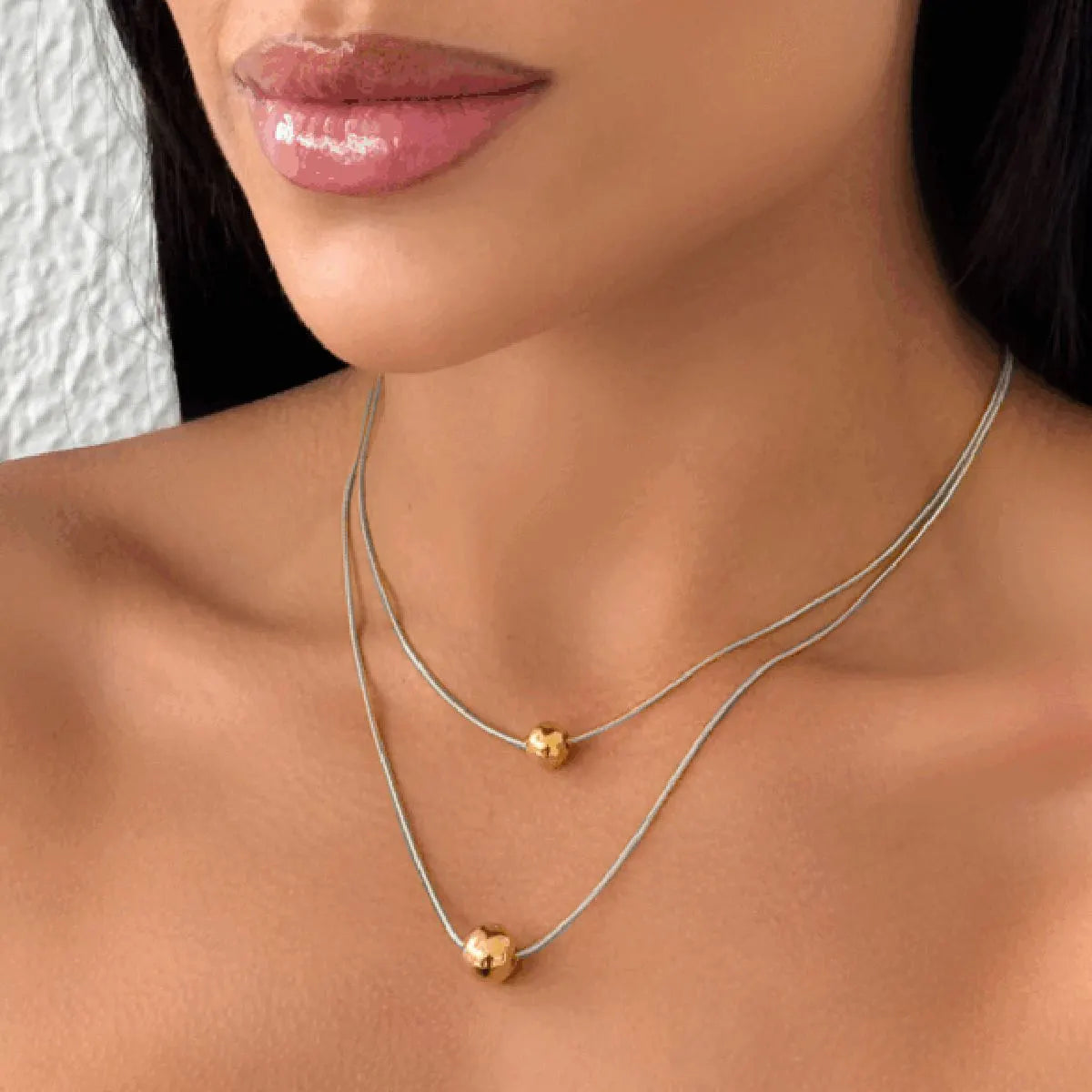 ओर्ब डुअल टोन नेकलेस