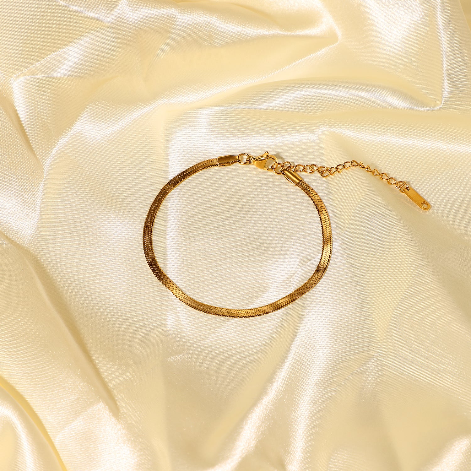 लुसी स्नेक चेन ब्रेसलेट