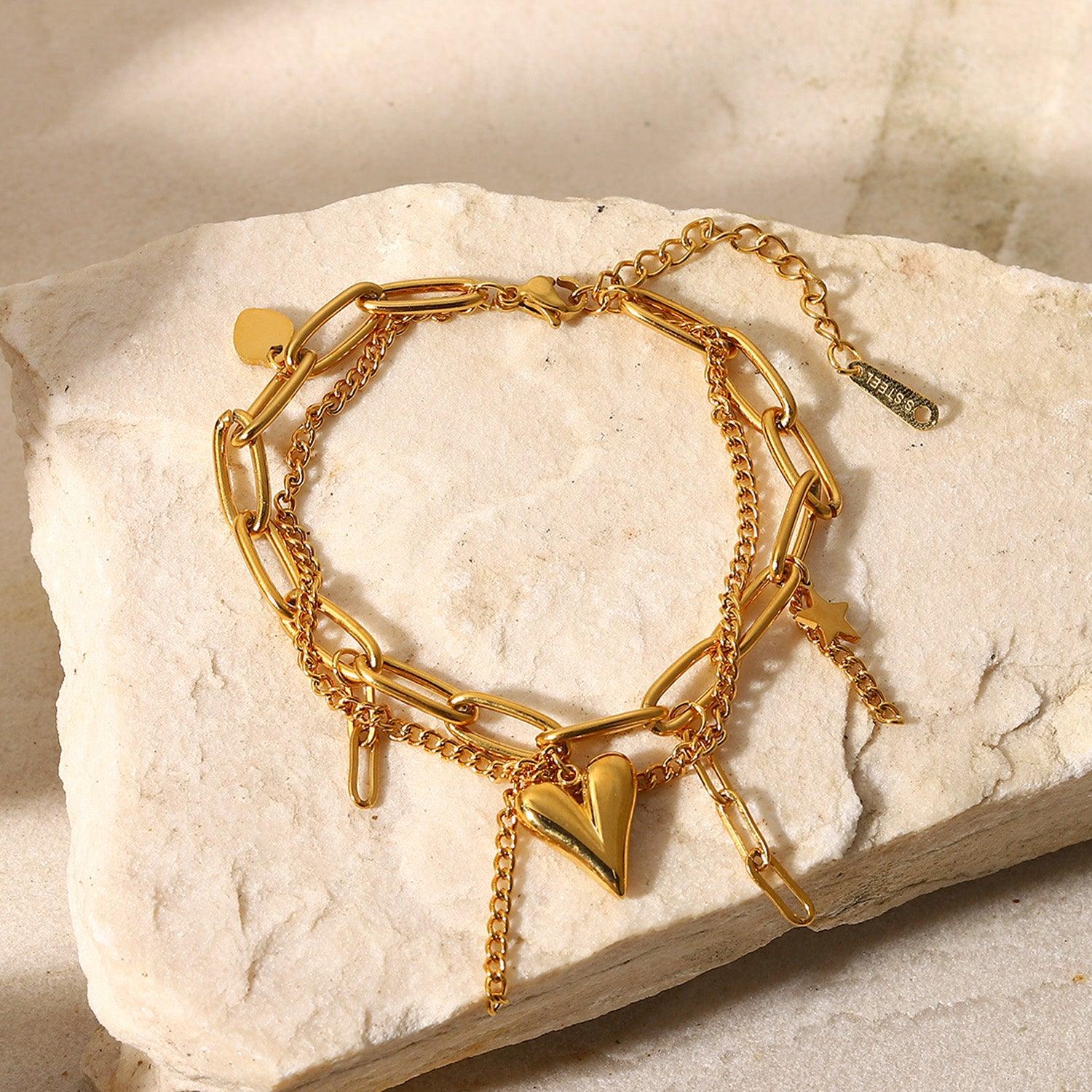 चंकी लेयर्ड हार्टी ब्रेसलेट