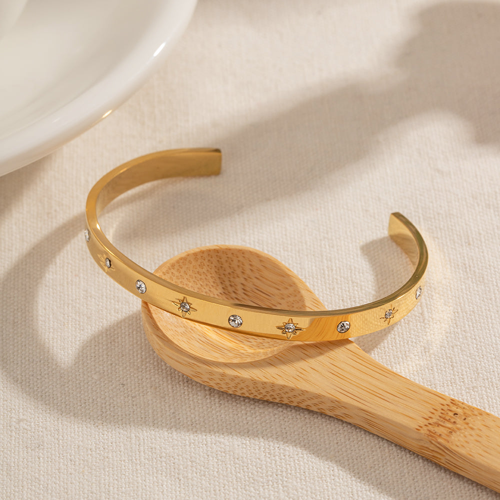 तारों वाला कड़ा चूड़ी