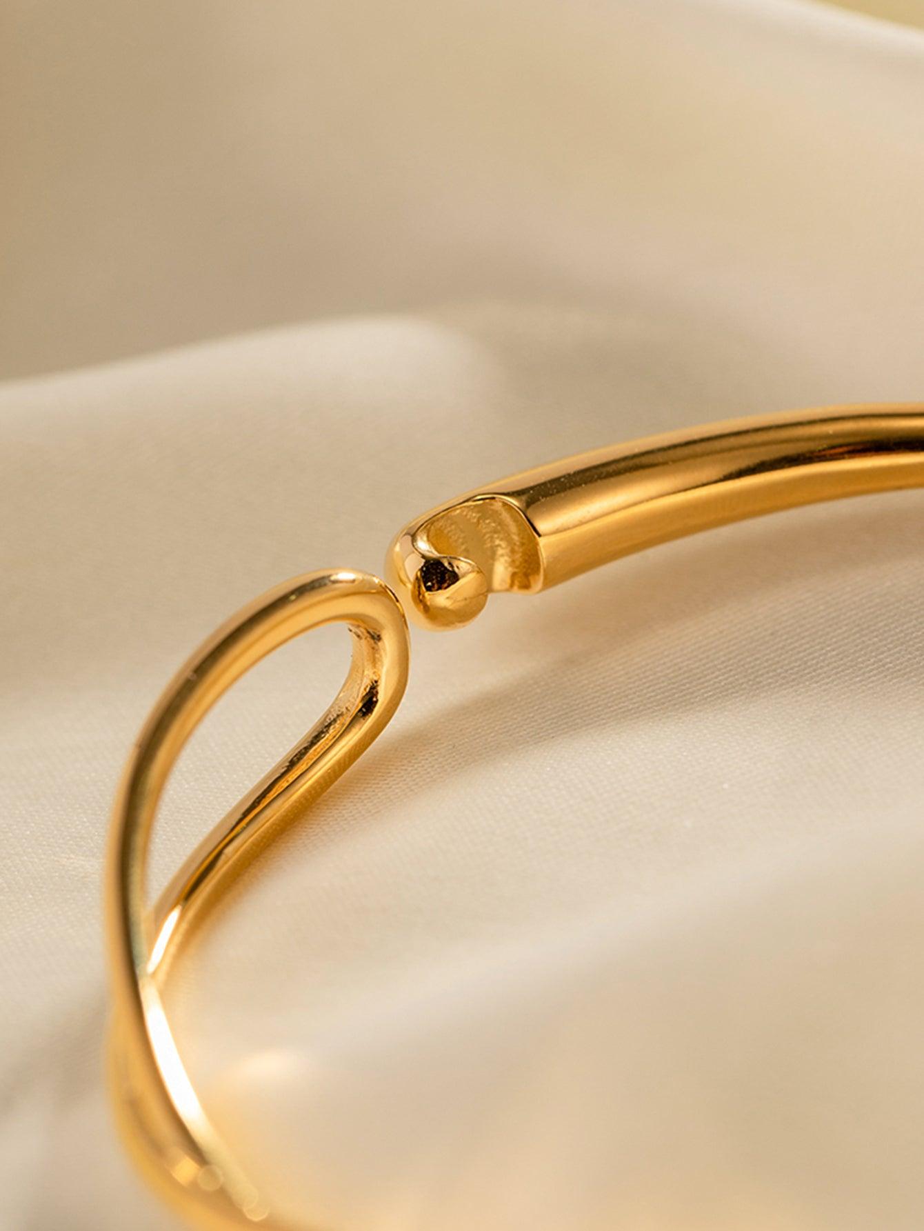 नॉट डेंटी कड़ा