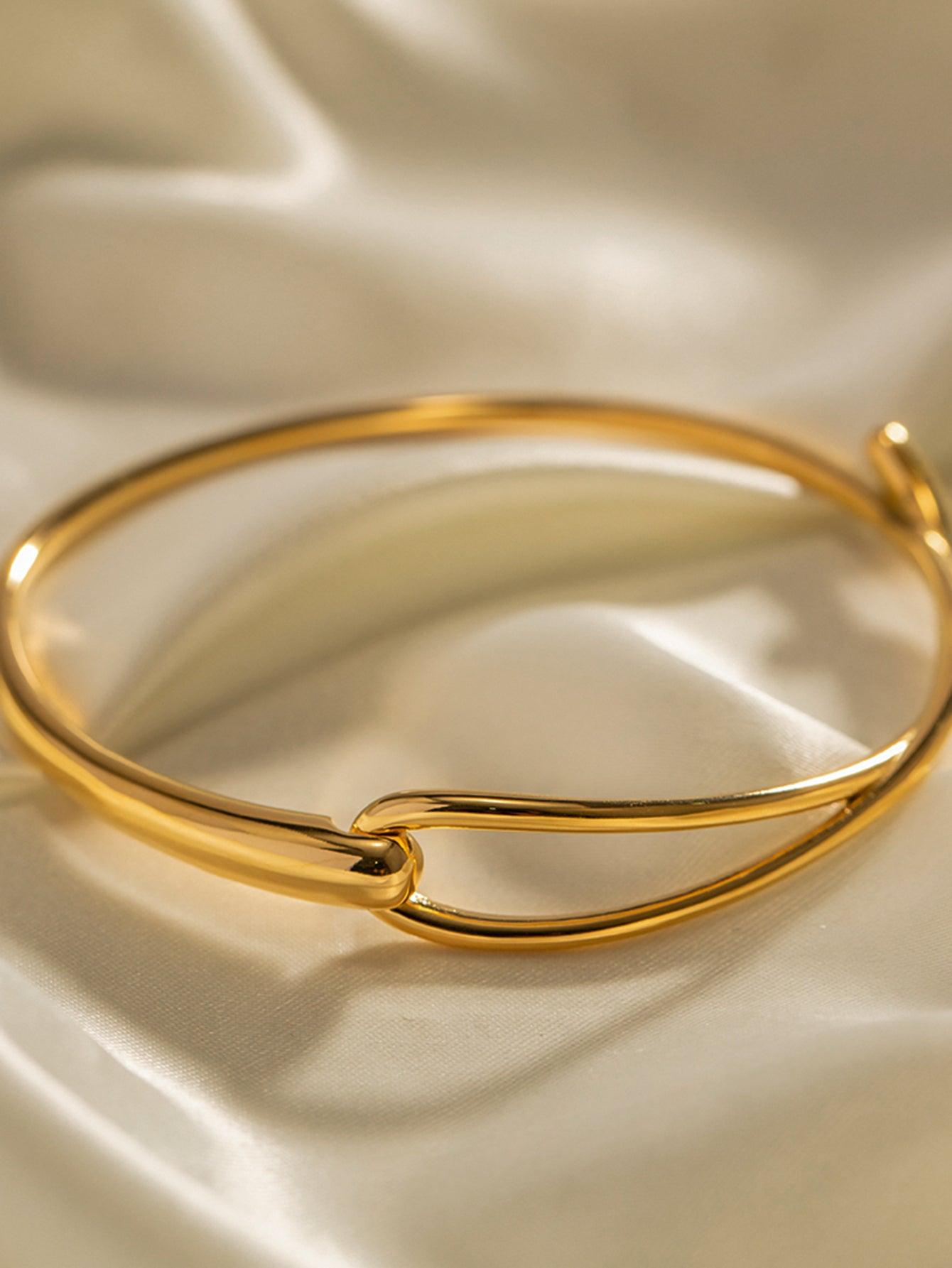 नॉट डेंटी कड़ा