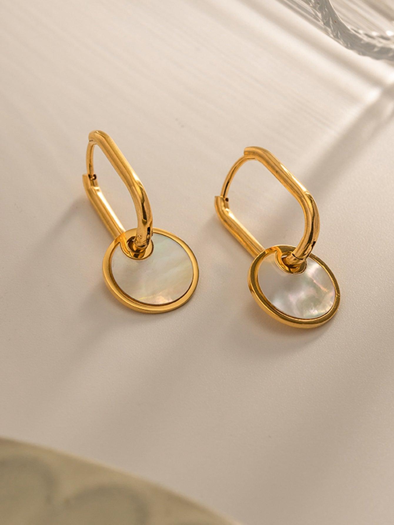 शैल गोल हैंगिंग हूप इयररिंग