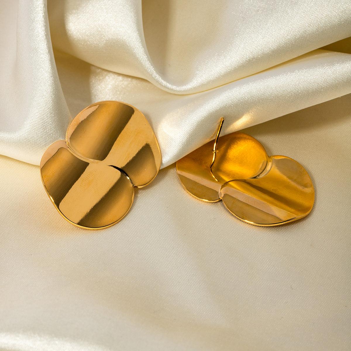 चंकी लेयर्ड कर्वी इयररिंग