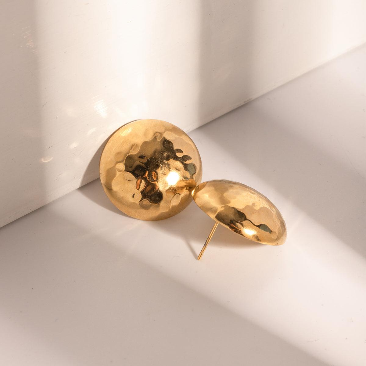 टेक्सचर्ड गोल स्टेटमेंट इयररिंग