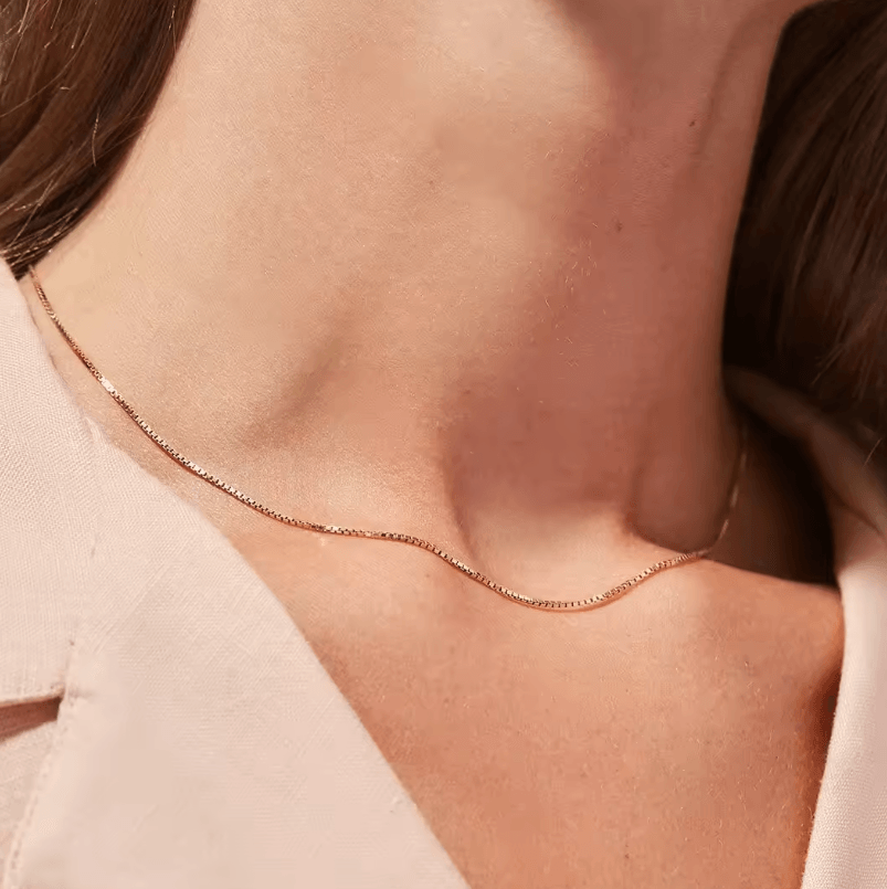 सादा सुंदर हार