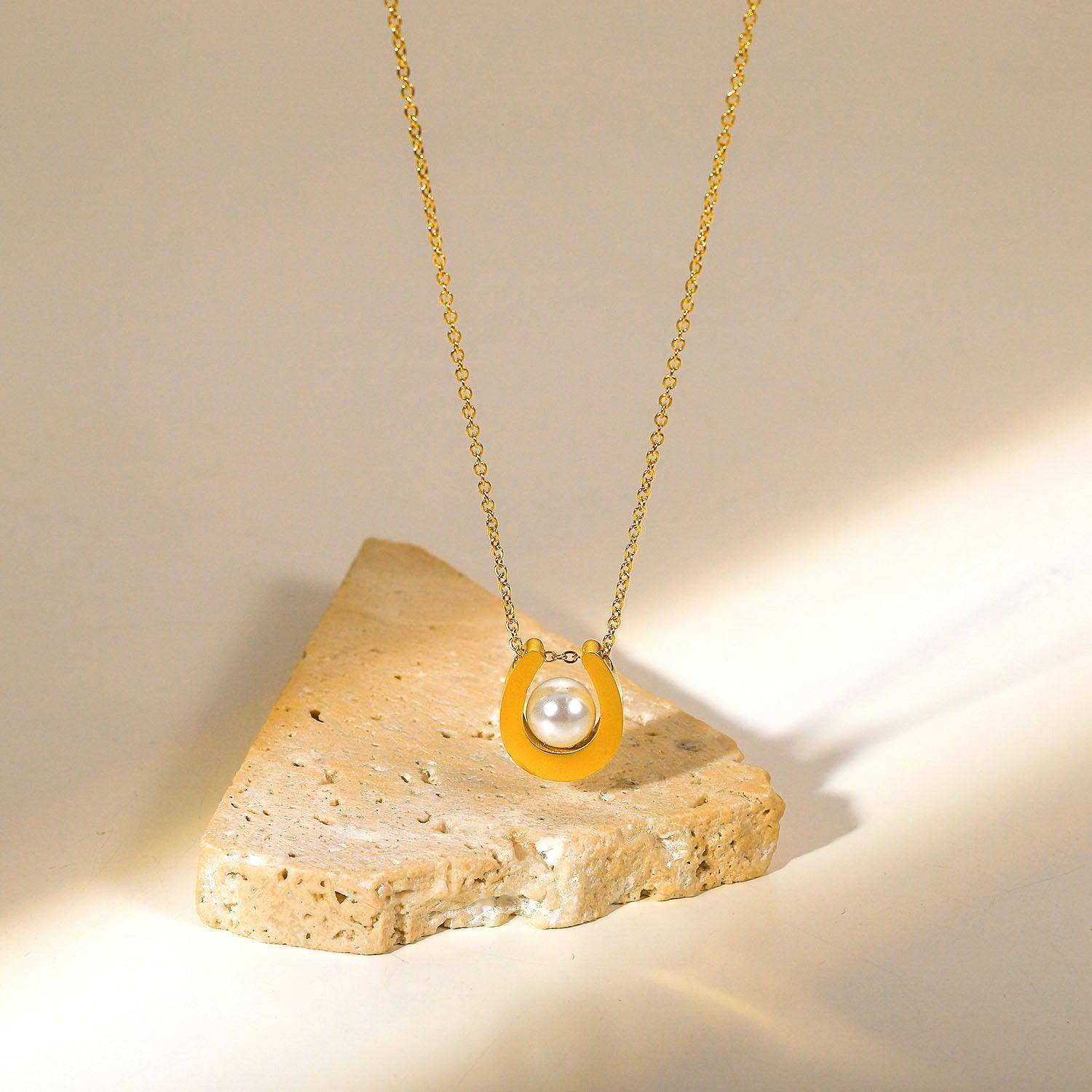 यू आकार का मोती का हार