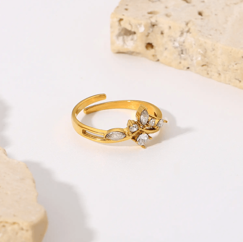 टियारा ज़िरकोनिया आकार बदलने योग्य अंगूठी