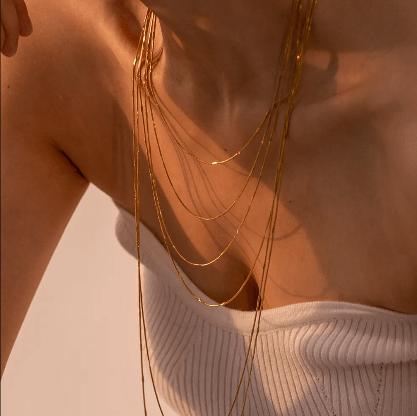 चमकदार सुंदर हार