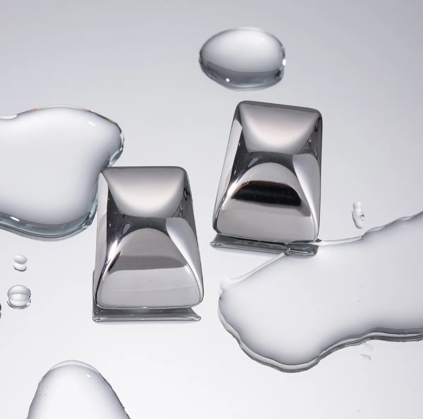 चमकदार पिरामिड स्टेटमेंट इयररिंग