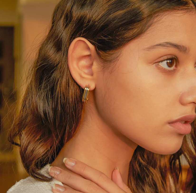 डुअल टोन लेयर्ड हूप इयररिंग