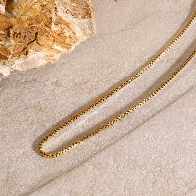 क्रॉस 3 इन 1 लेयर्ड नेकलेस