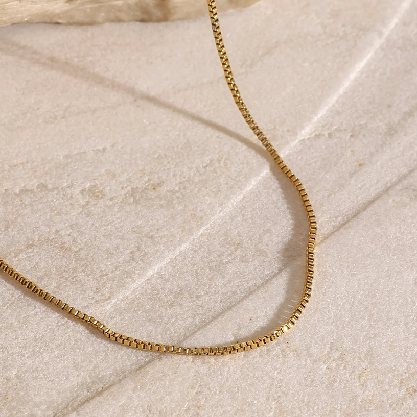 क्रॉस 3 इन 1 लेयर्ड नेकलेस