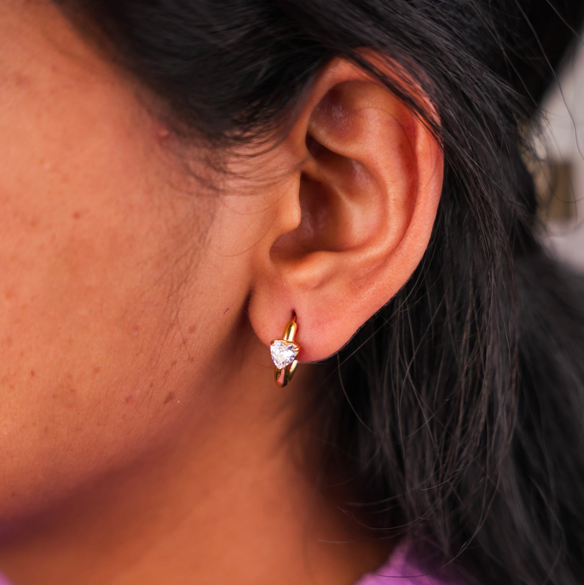 लव स्पार्कल मिनी हूप इयररिंग्स