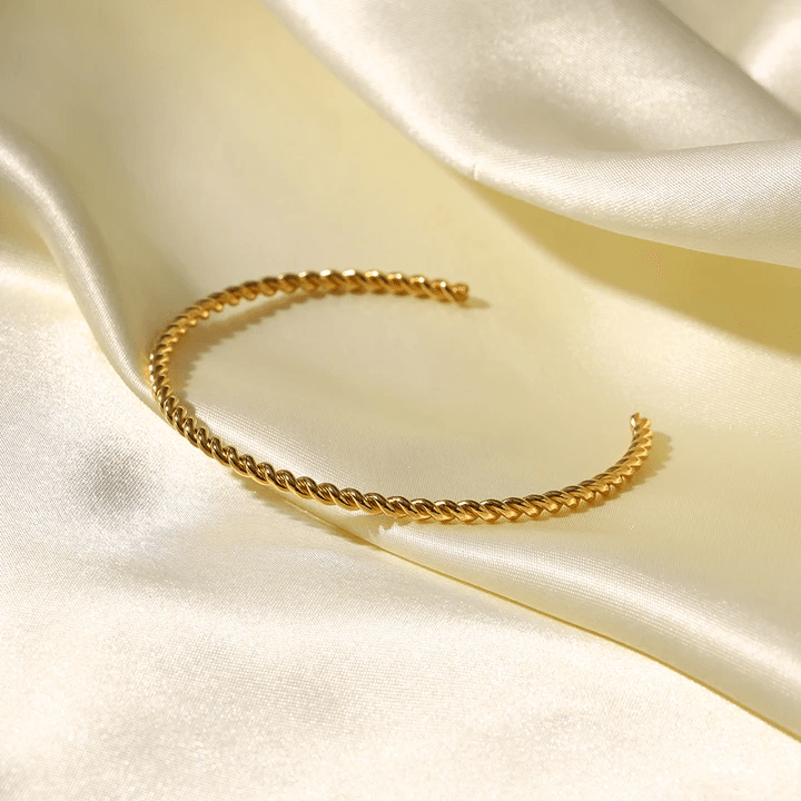 Dainty Twisty Kada Bangle