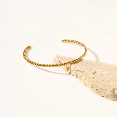 Dainty Twisty Kada Bangle