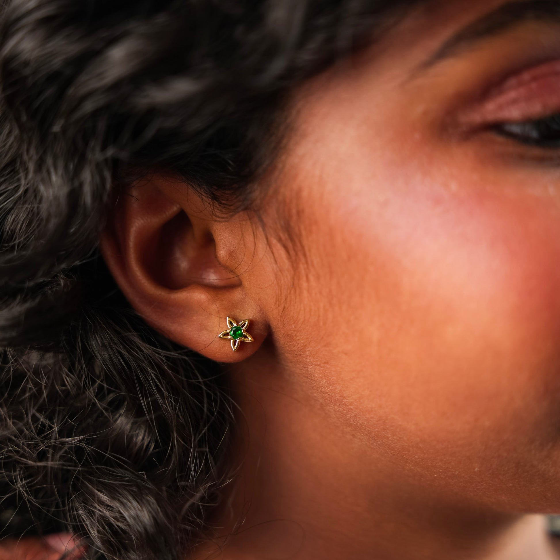 Star Emerald Stud Earring