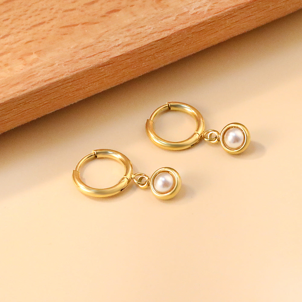 Aira Pearl Hoop Earring