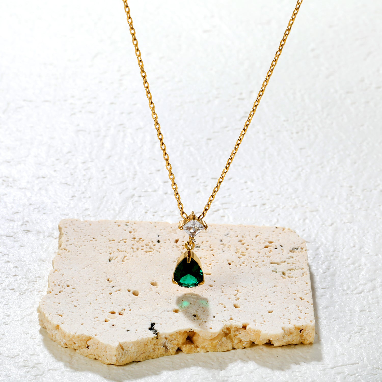 Aira Celeste Necklace - Emerald
