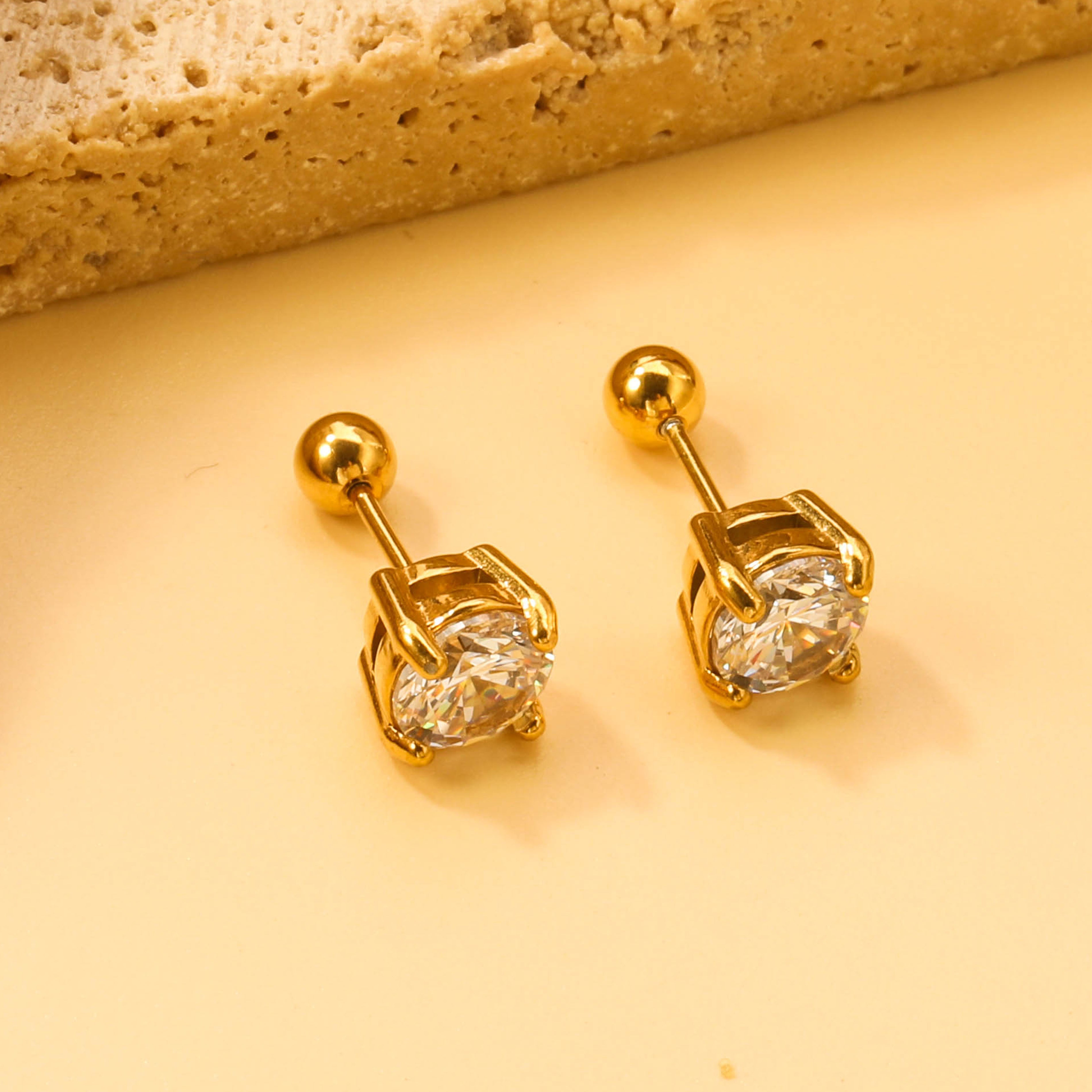 Royal Diamond Stud Earring