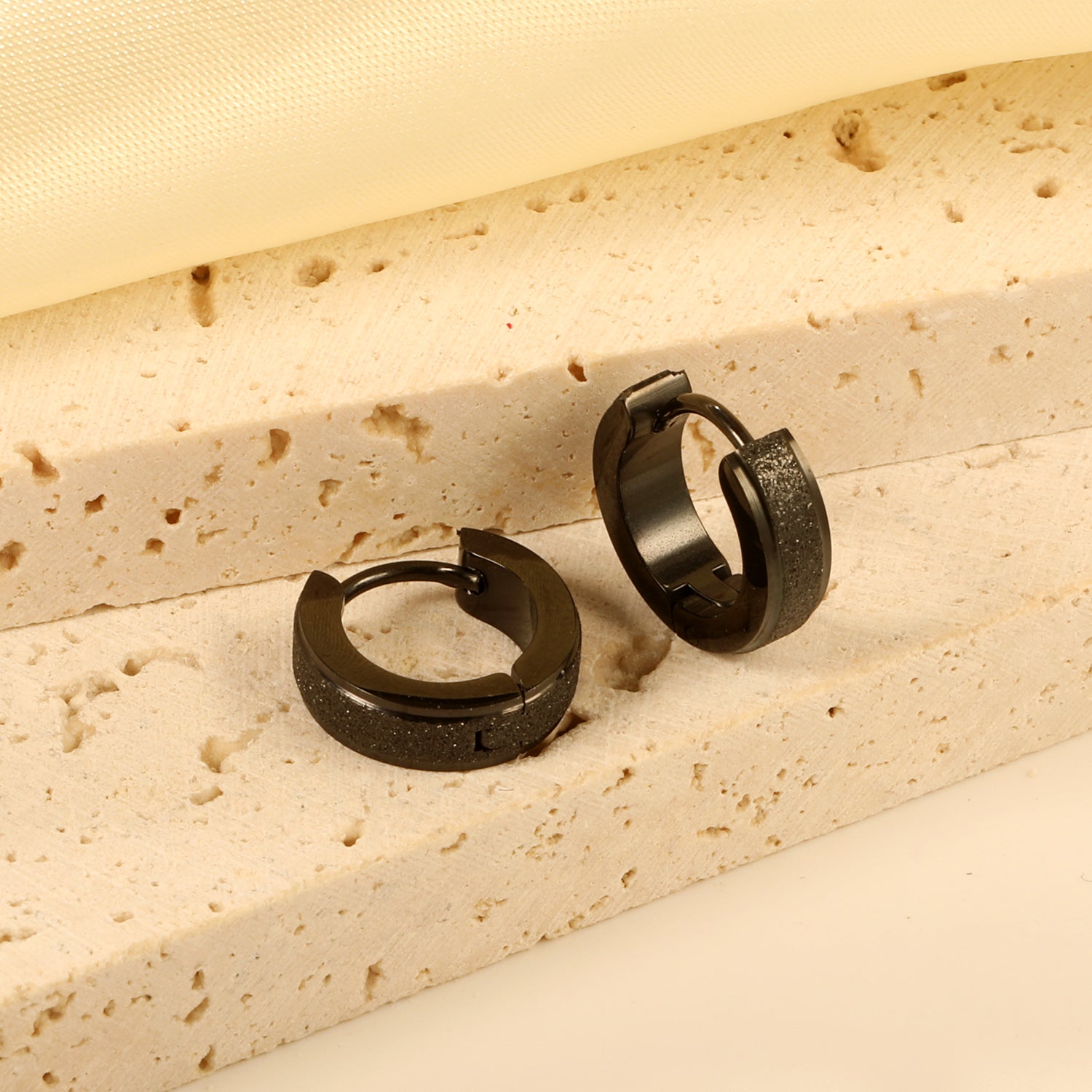 Prism Rim Hoop Earring -Black
