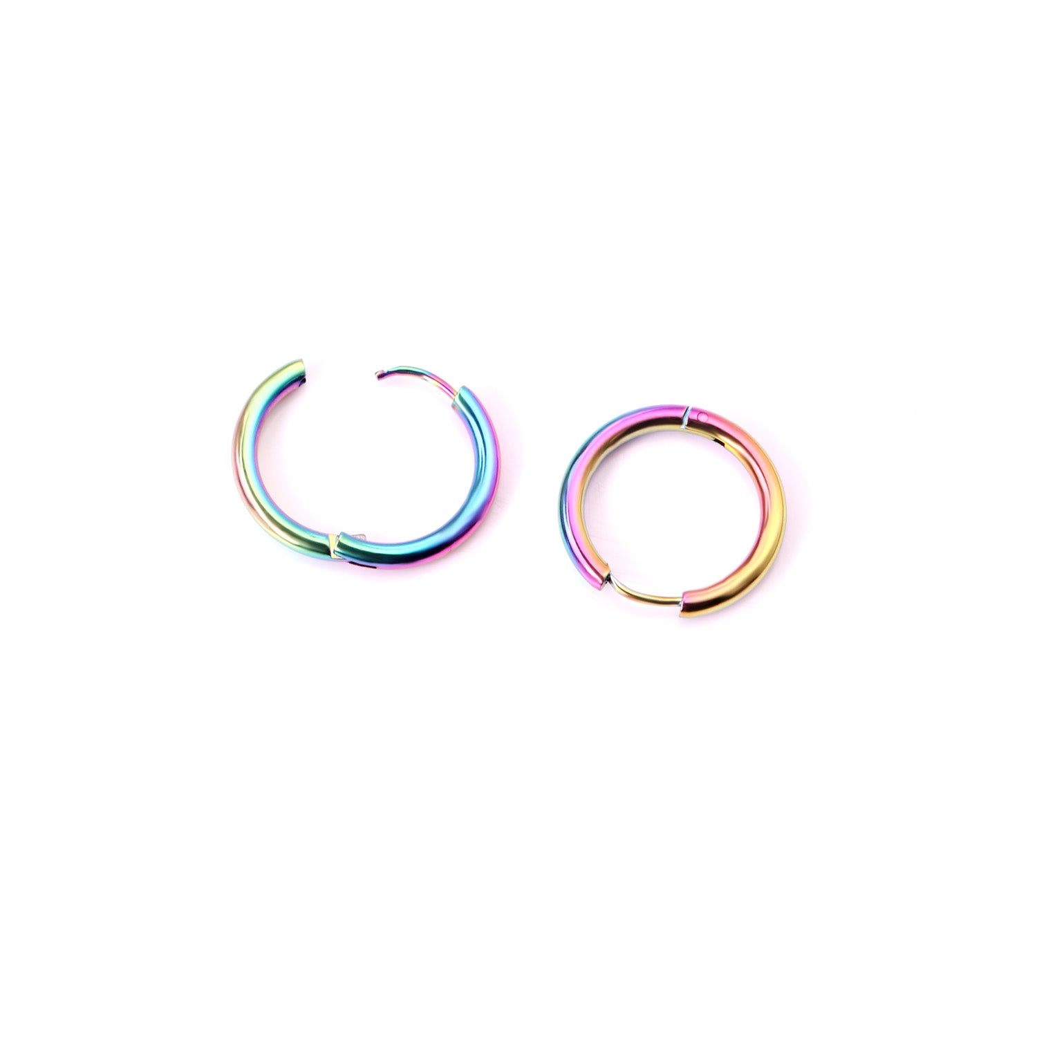 Petite Hoop Earring - 8 MM - M