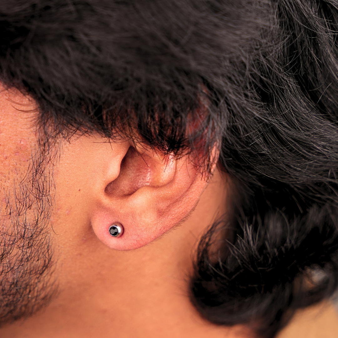 ओर्ब आई स्टड इयररिंग्स - सिल्वर