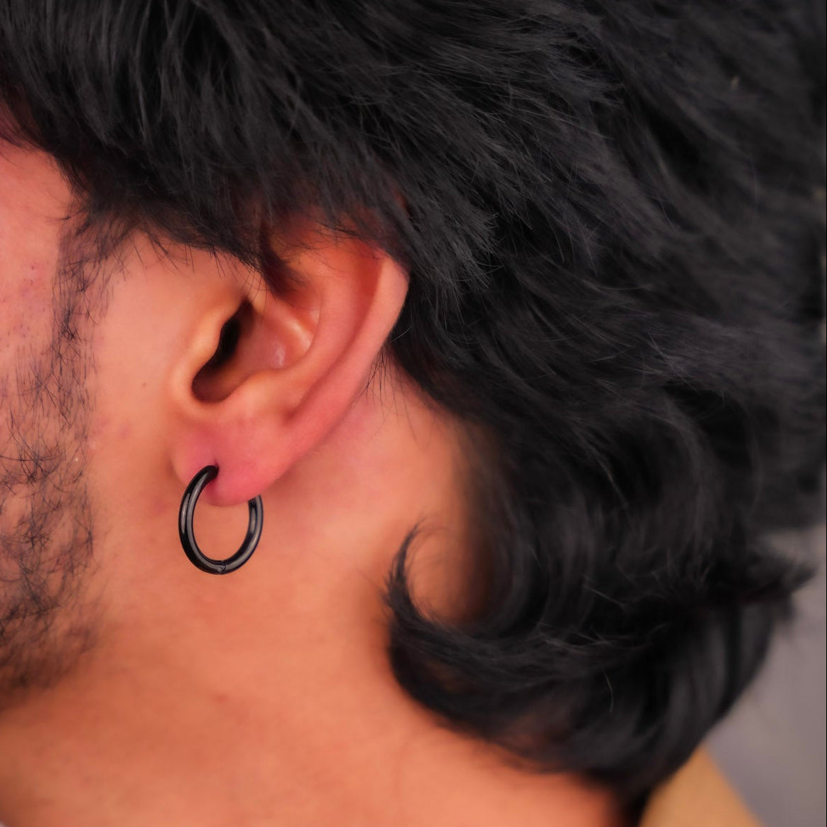 काले गोल हूप इयररिंग्स - 14 MM