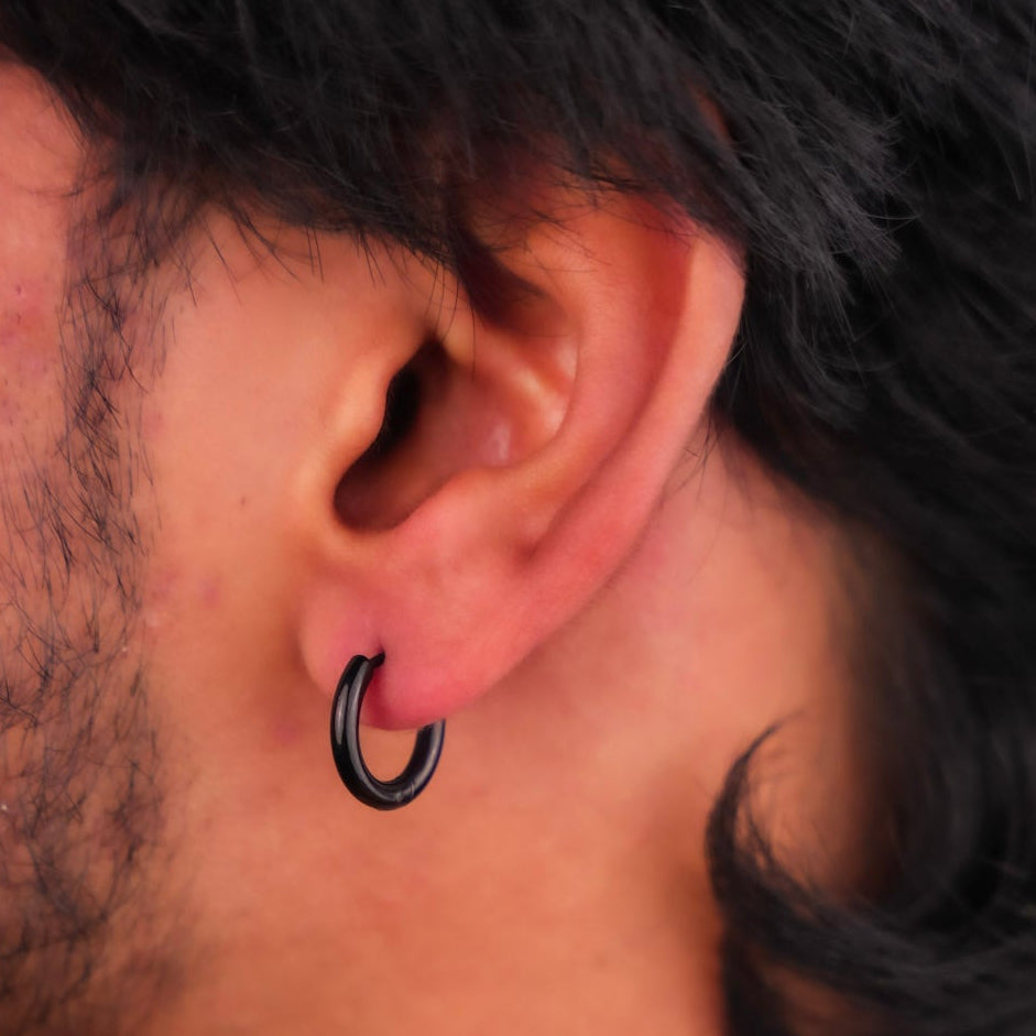 काले गोल हूप इयररिंग्स - 10 MM