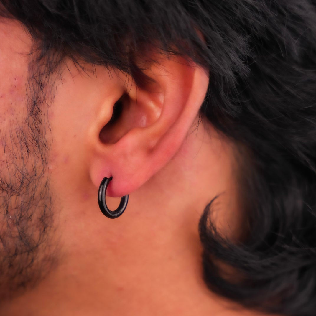 काले गोल हूप इयररिंग्स - 10 MM