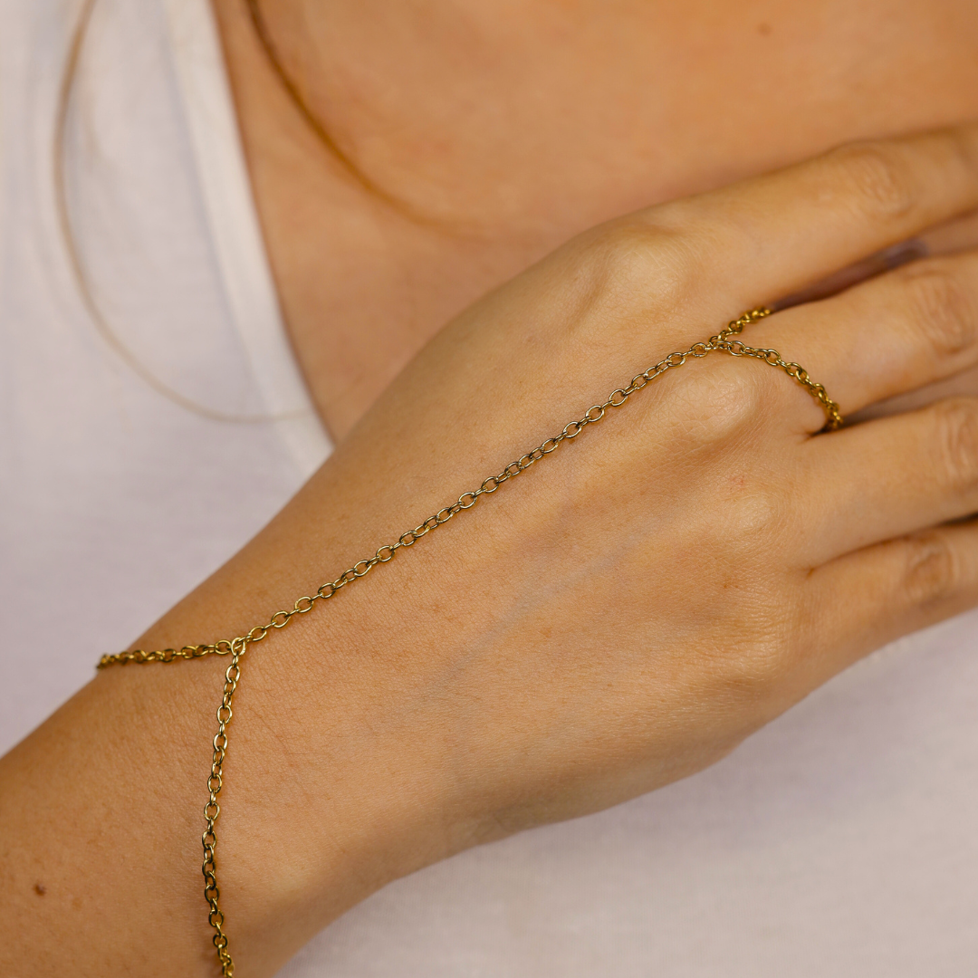 Ira Simple Hand Chain Bracelet