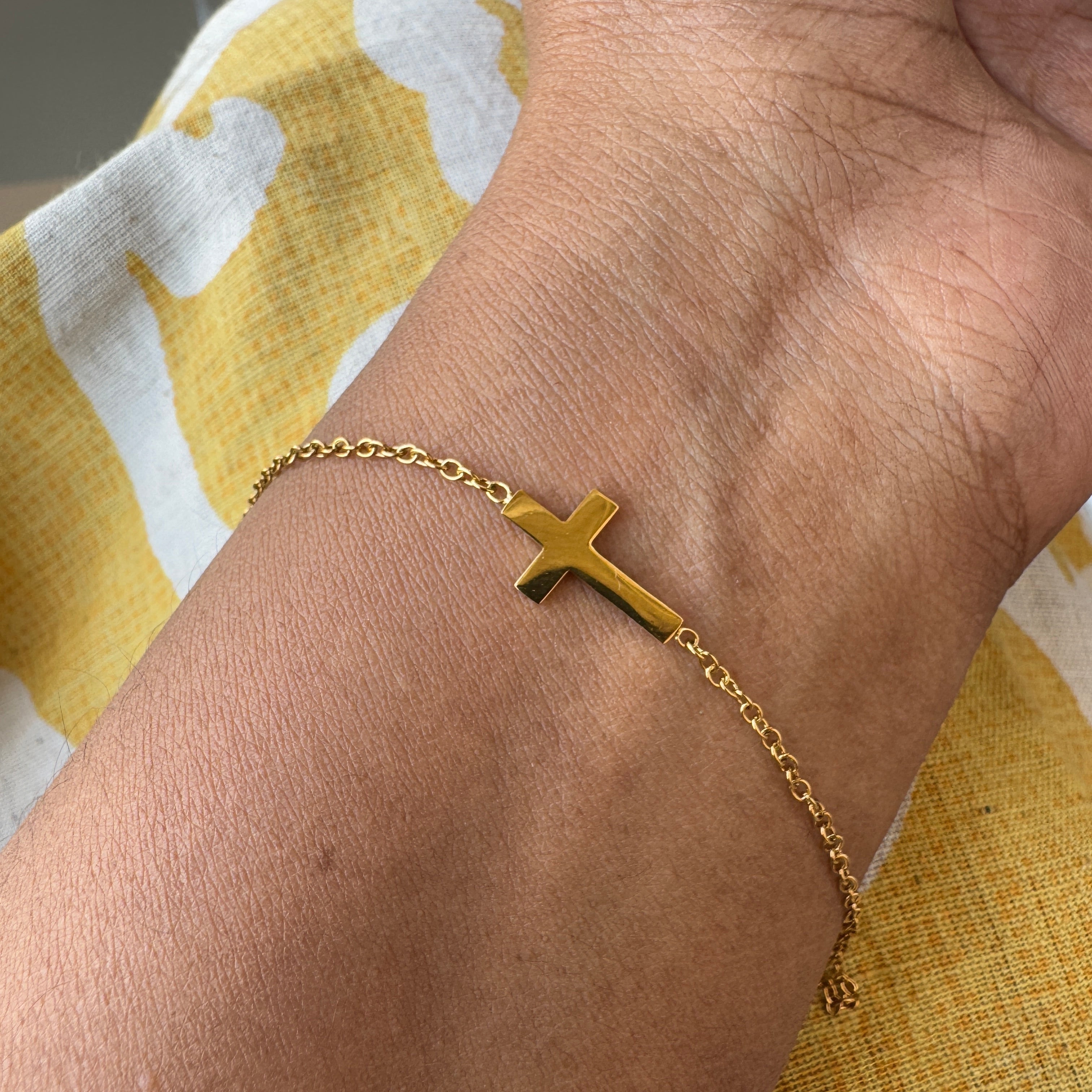Classic Cross Bracelet