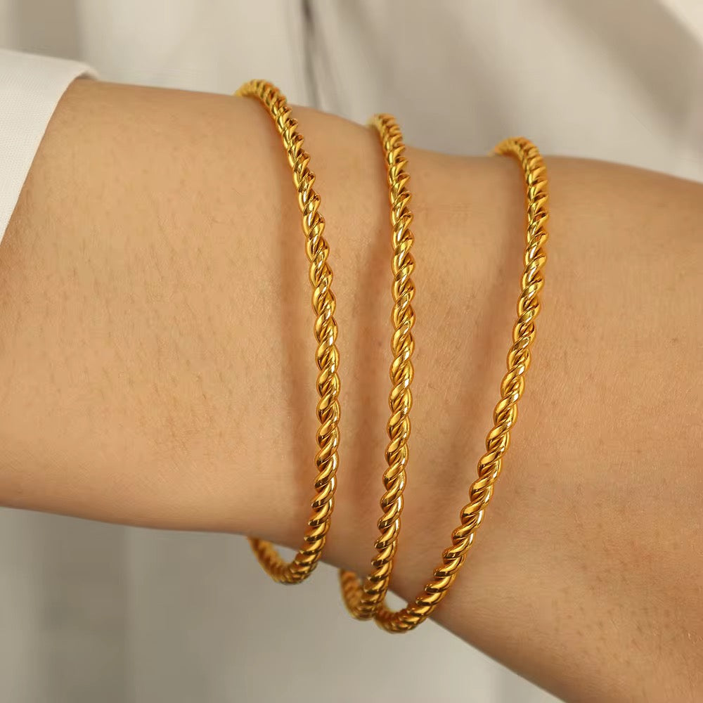 सुंदर ट्विस्टी कड़ा चूड़ी