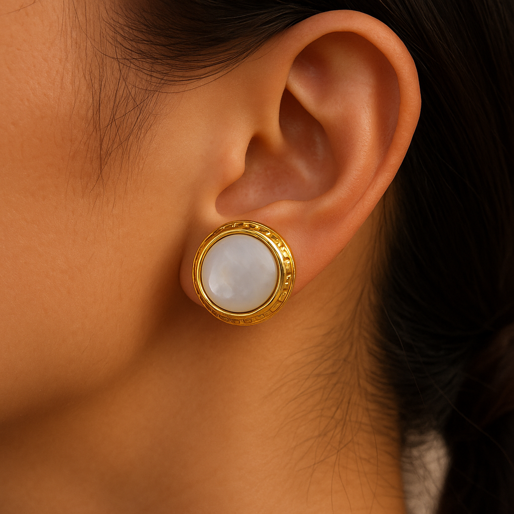 लूना इयररिंग