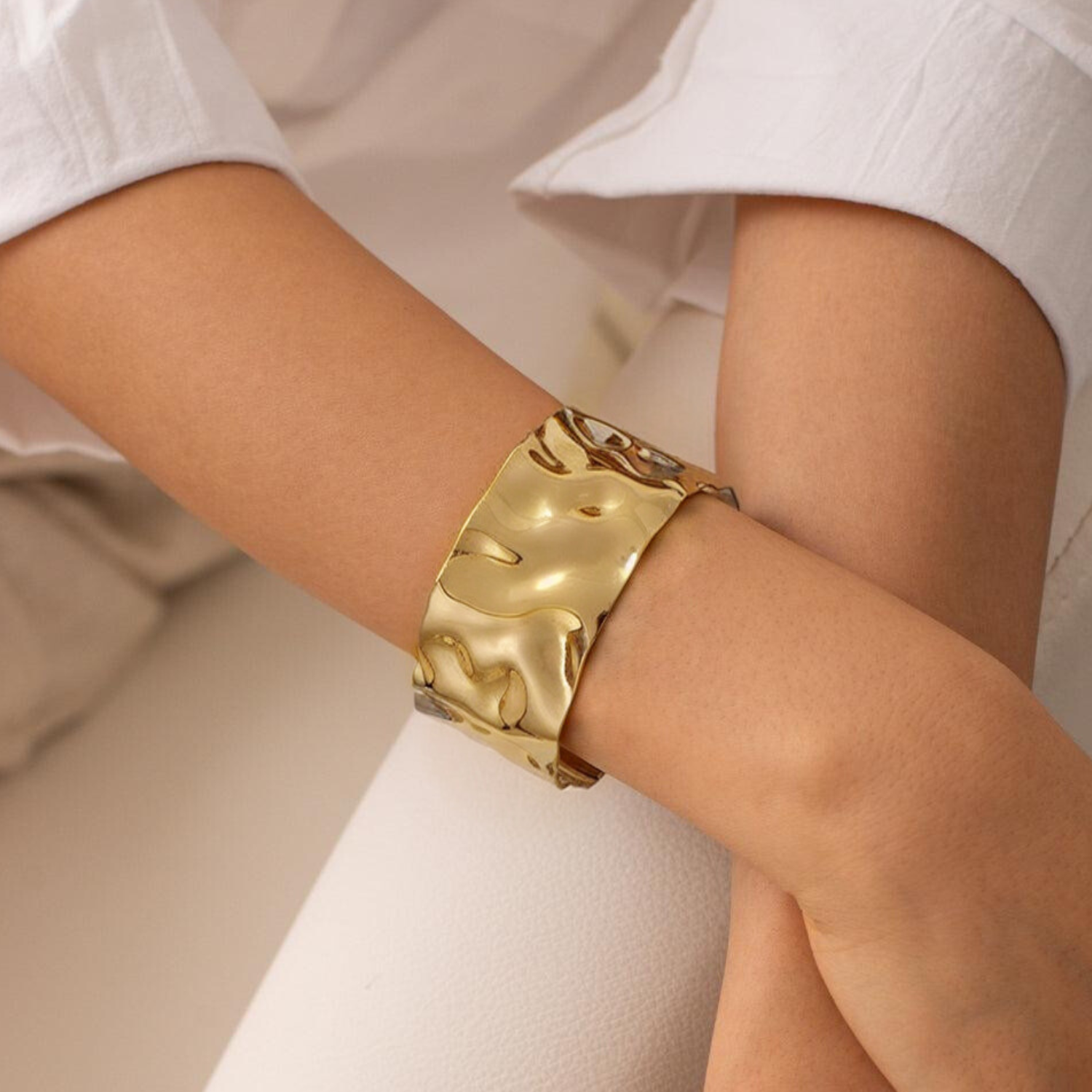 Statement Kada Bangle