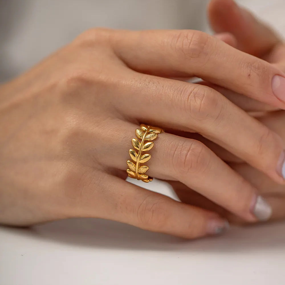 Textured leafy Resizable Ring