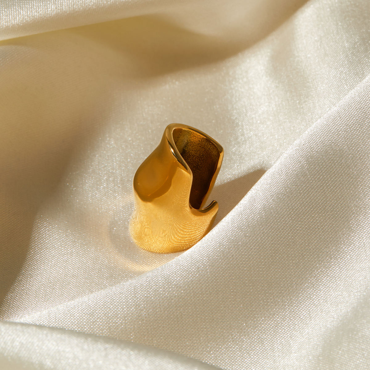 Rift Ear Cuff Earring