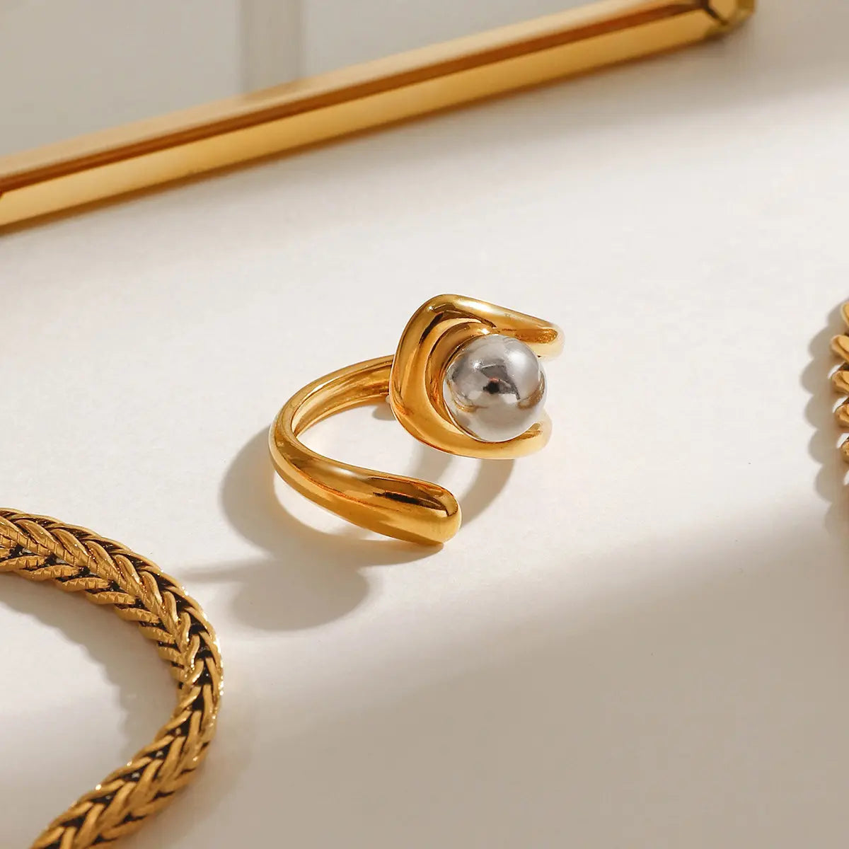 Orb Halo Resizable Ring