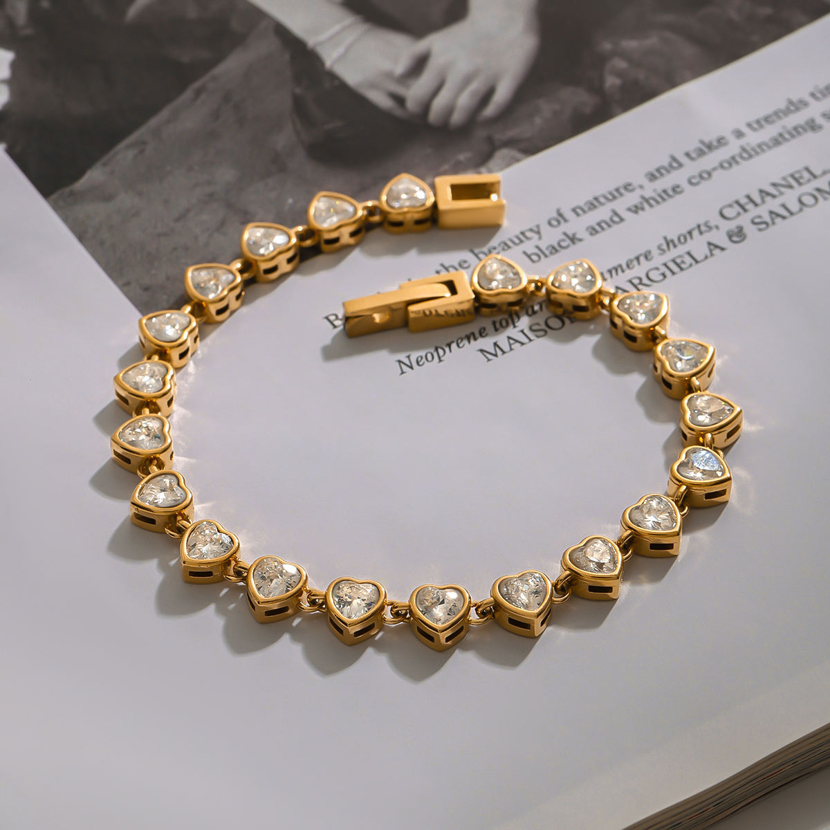 Aira Royal Heart Bracelet