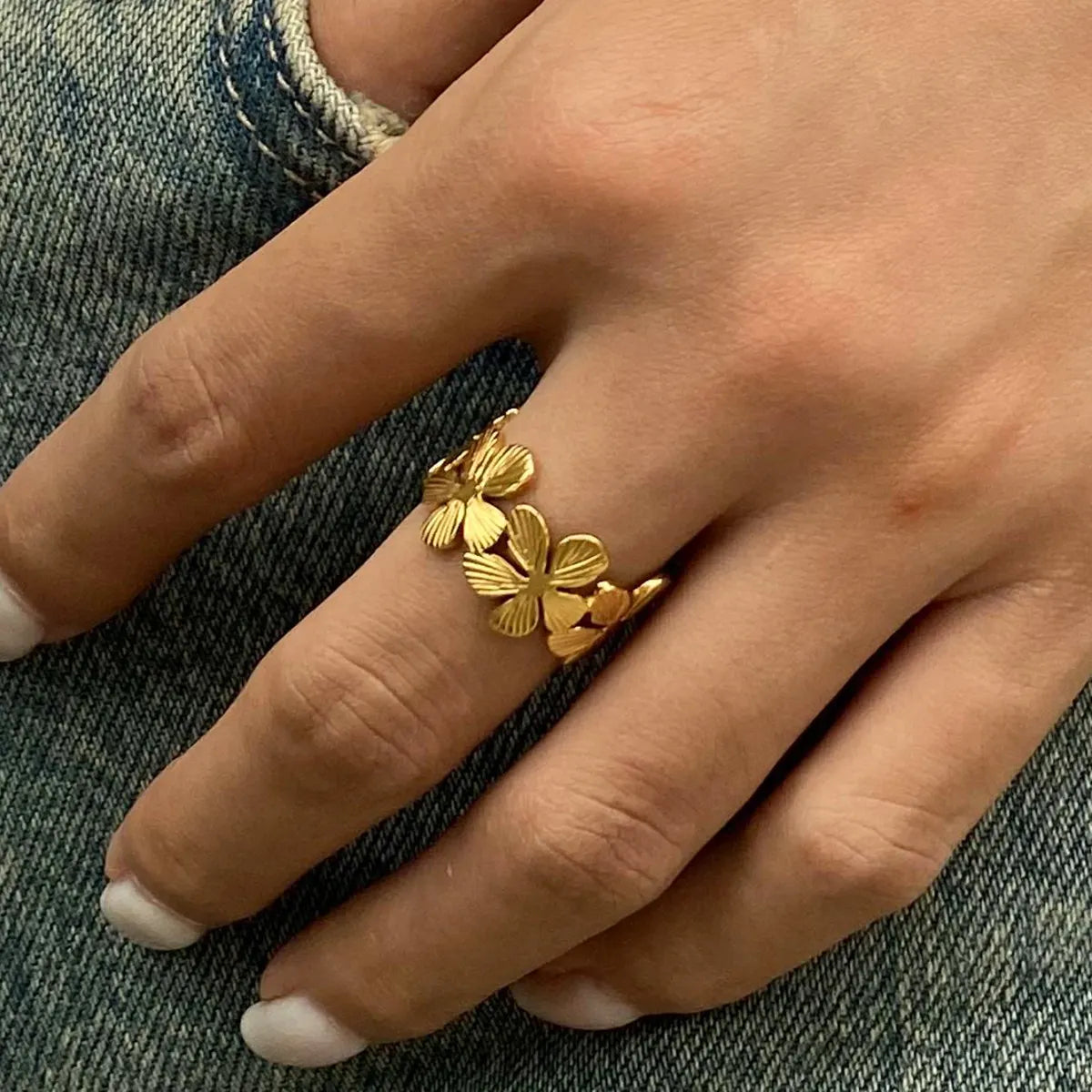 Flora Textured Resizable Ring